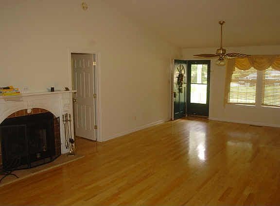 2nd image of 3014 Waterford Dr