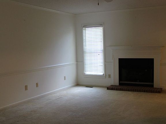 4th image of 213 Wyatt Dr