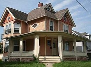 529 E Burlington St, Iowa City, IA 52240