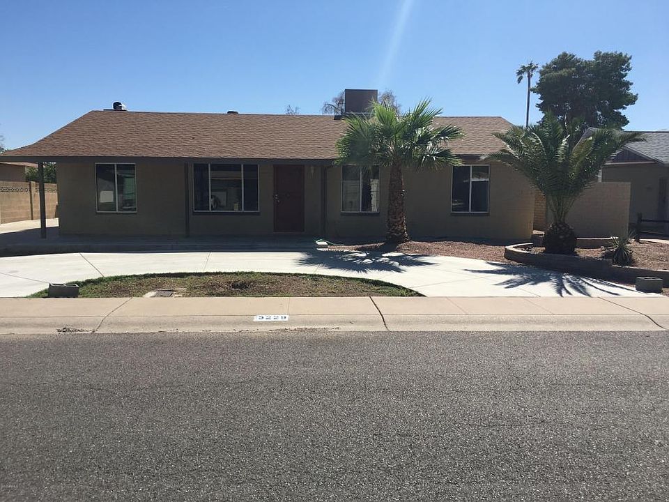 1st image of 3229 W Desert Cove Ave