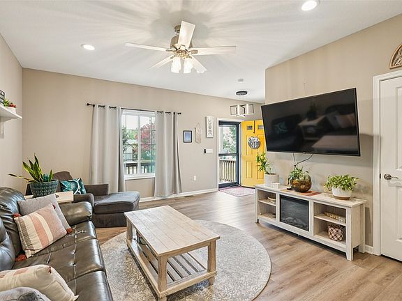 2nd image of 2640 Lexington Dr