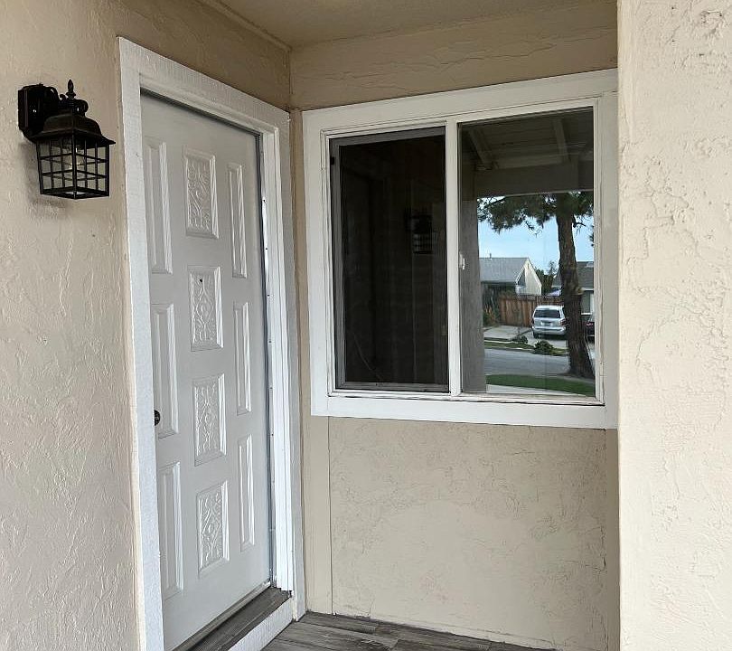 2nd image of 1880 Macduee Way