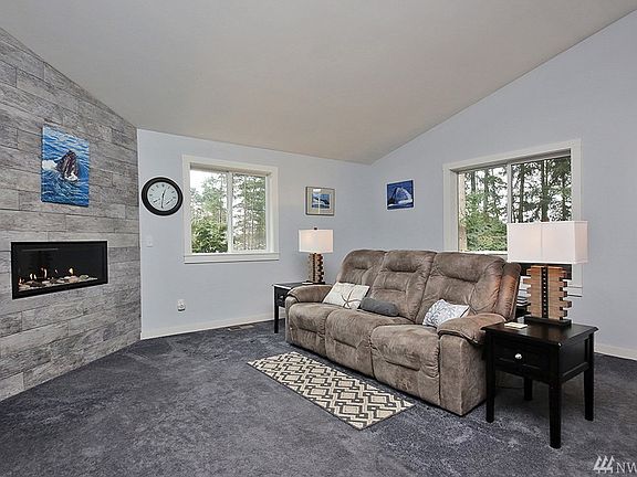 5th image of 98 NE Faris St