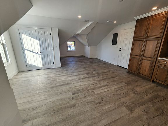5th image of 10 Everett Ave Floor 3