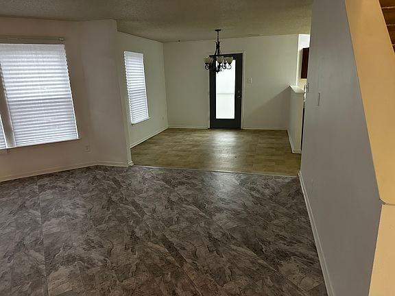 3rd image of 10015 Pine Grove Ct