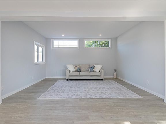 5th image of 1572 Seabird Rd #22