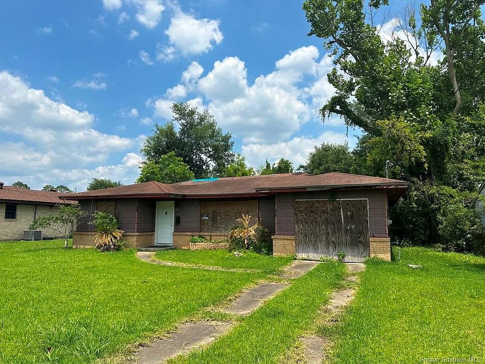 2nd image of 3105 Louisiana Ave