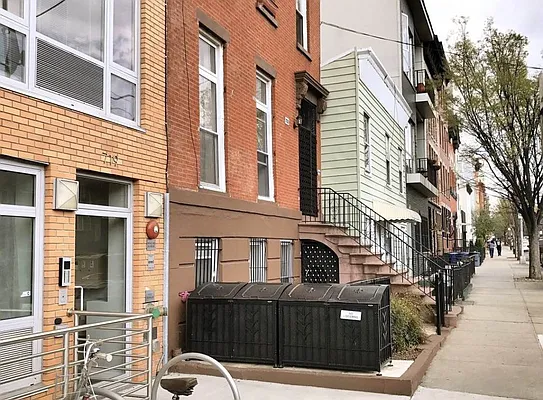 Rented by Rapid Realty Cobble Hill | media 24