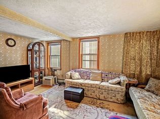 6 Endicott Ct, Boston, MA 02113