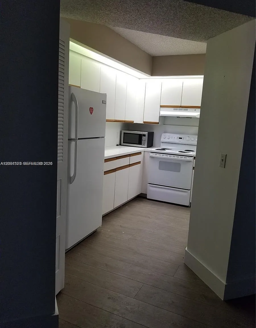 Cambridge At Century — Photo 4