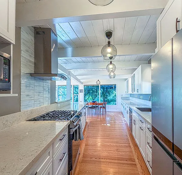 1560 Ronne Dr — Photo 29