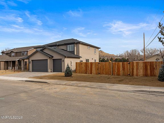 2nd image of 3592 Oakridge Dr