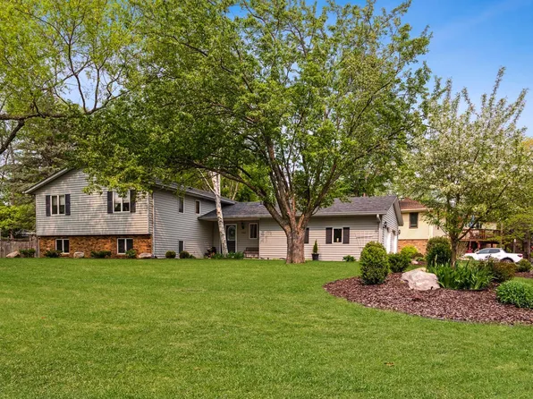 3704 Denmark Ave, Eagan, MN 55123