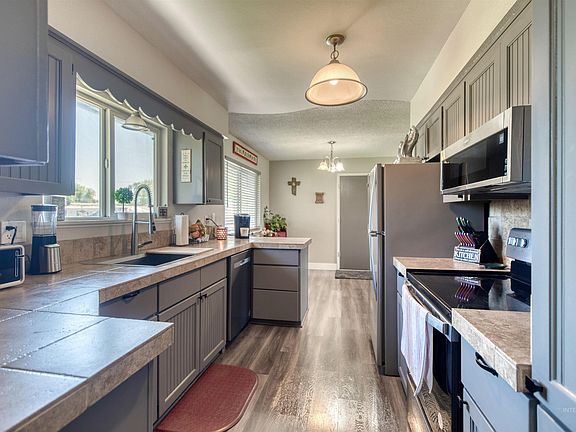 4th image of 20803 N Friends Rd
