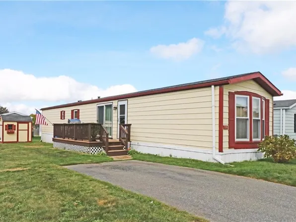 56 Bayview Park, Middletown, RI 02842