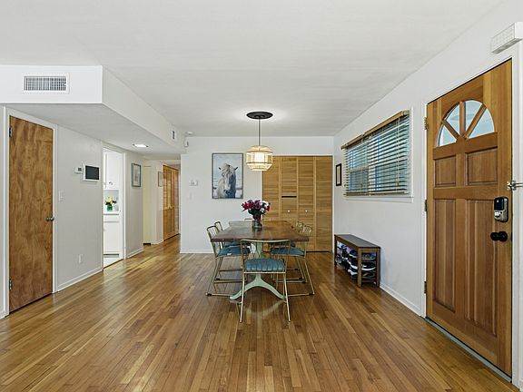 3rd image of 368 Lynwood Dr