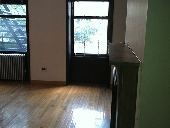 5th image of 1587 1st Ave APT 3