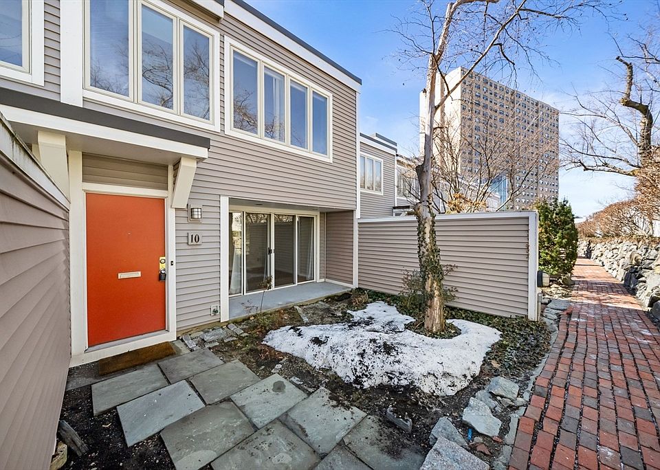1st image of 10 Fresh Pond Pl Unit 10