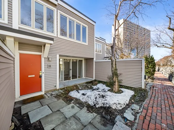 10 Fresh Pond Pl Unit 10, Cambridge, MA 02138
