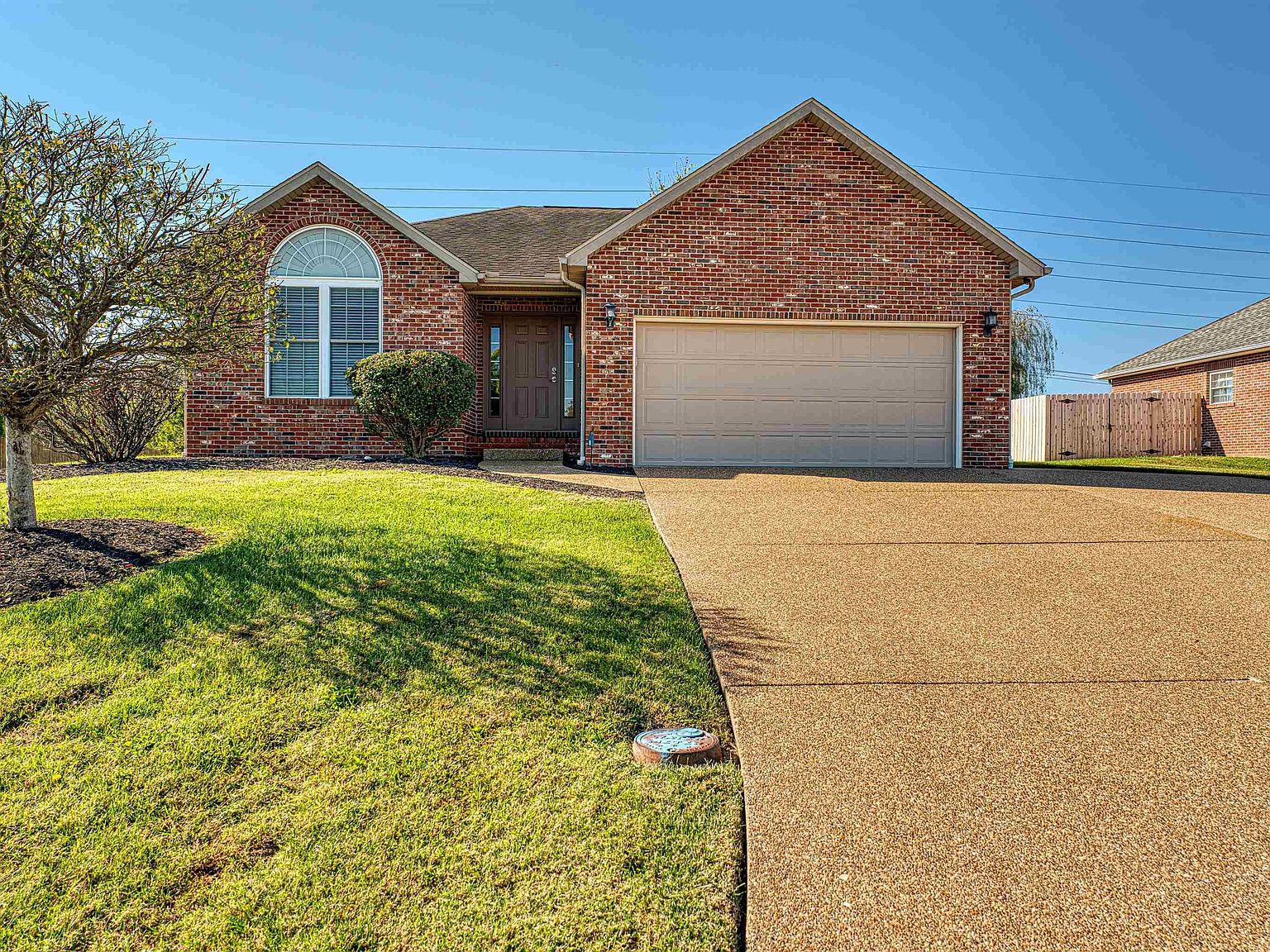 House on the Hill 3点セット 4333 Hilldale Dr, Newburgh, IN 47630 | Zillow