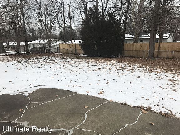 3rd image of 731 Mary Jo Ln