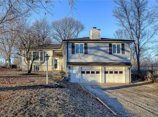 27740 W 83rd St, Lenexa, KS 66227
