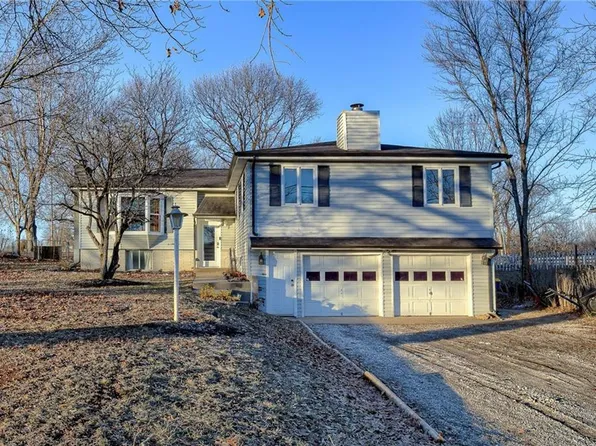 27740 W 83rd St, Lenexa, KS 66227