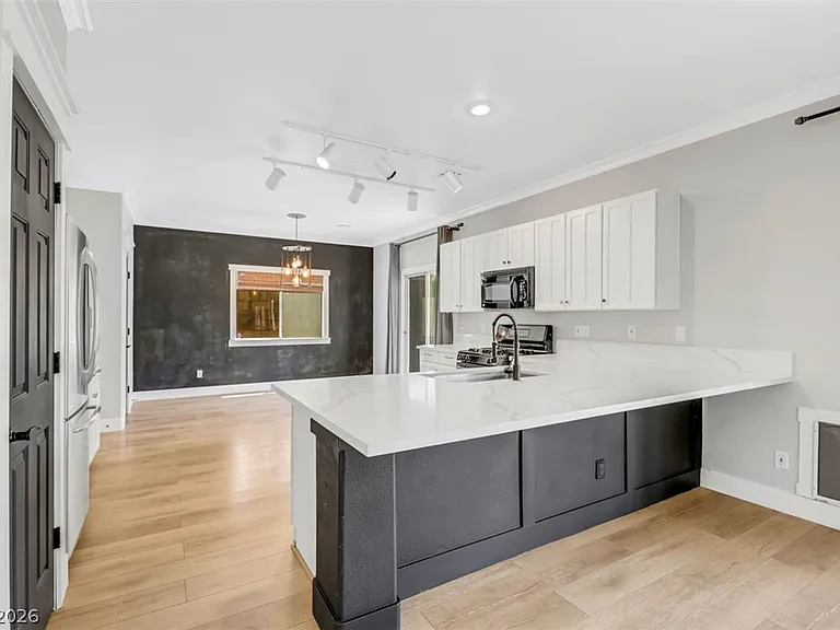 71 La Laguna St — Photo 12