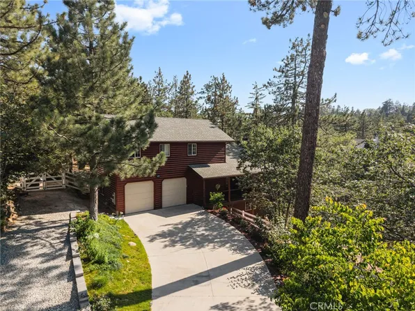 32425 Snowshoe Ln, Running Springs, CA 92382