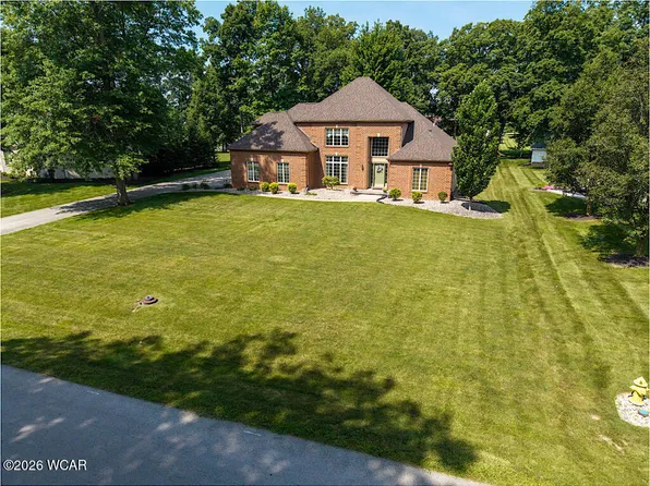 2924 Amanda Lakes Dr, Lima, OH 45805