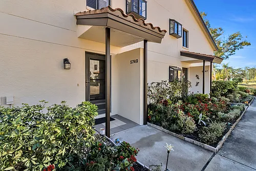 5749 Gardens Dr #5749 Photo 1
