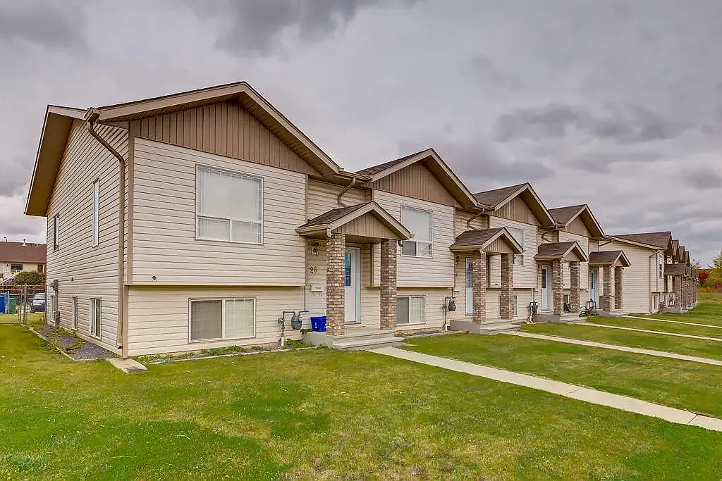Kitson Close Townhomes — Photo 3