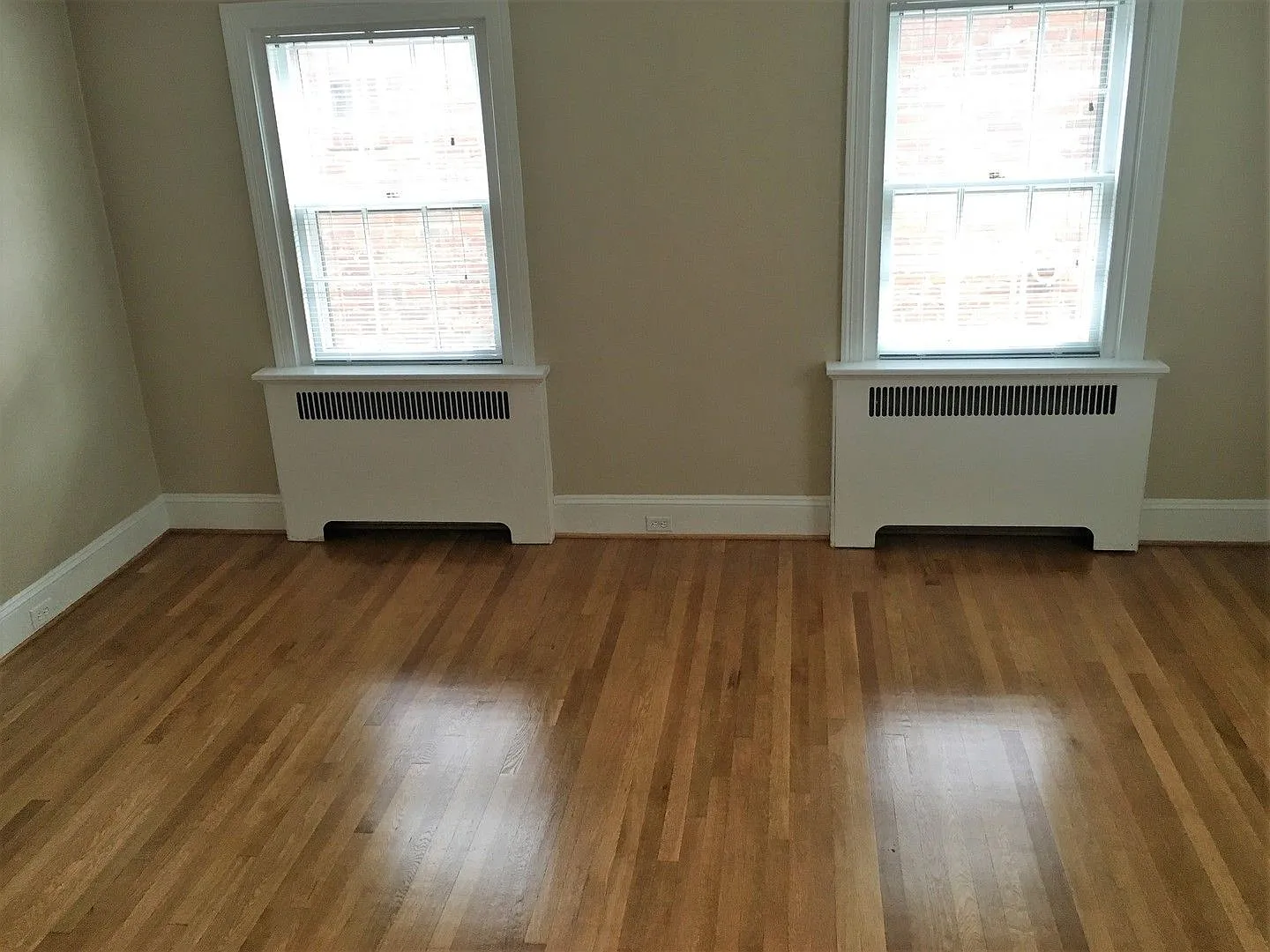 2 bed, 1.0 bath, 1200 sqft, $1,885 — Photo 4