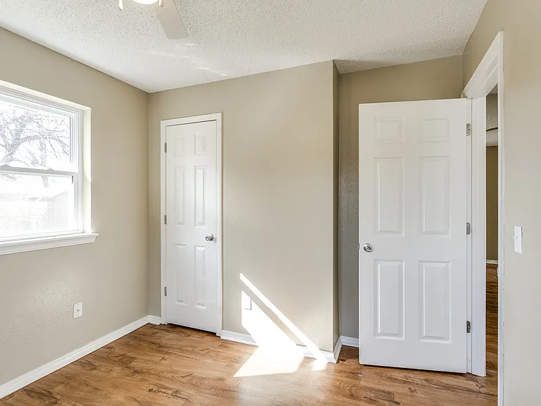 645 Lloyd Ave — Photo 21