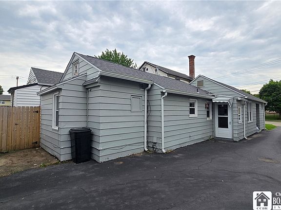 2nd image of 154 Maple Ave