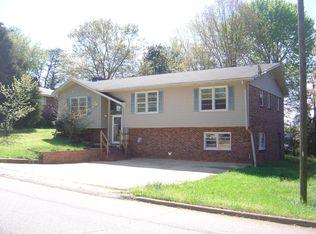 6 Berea Forest Cir, Greenville, SC 29617