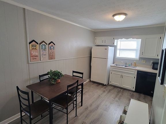 4th image of 2301 Lakeland Dr APT 10