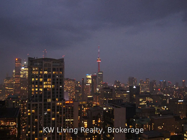 38 Grenville St #4504 — Photo 7