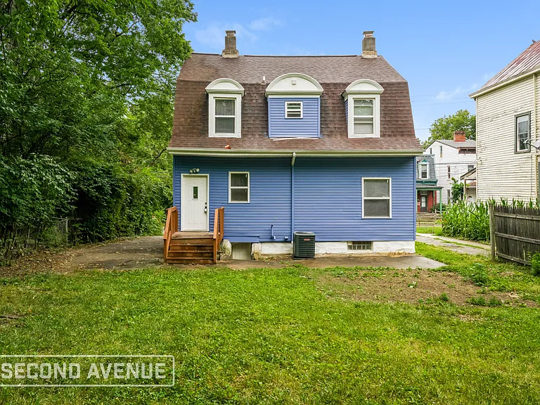 916 Fairbanks Ave — Photo 10