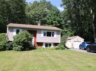 568 Kemp Rd, Hampton, CT 06247