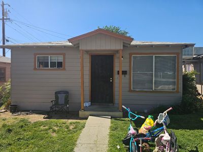 393 W Cherry Ln, Coalinga, CA, 93210