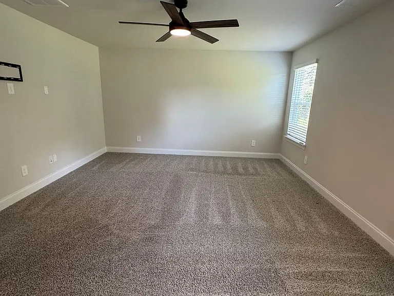 4564 Winslet Dr — Photo 10