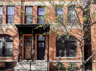 208 W Saint Paul Ave, Chicago, IL