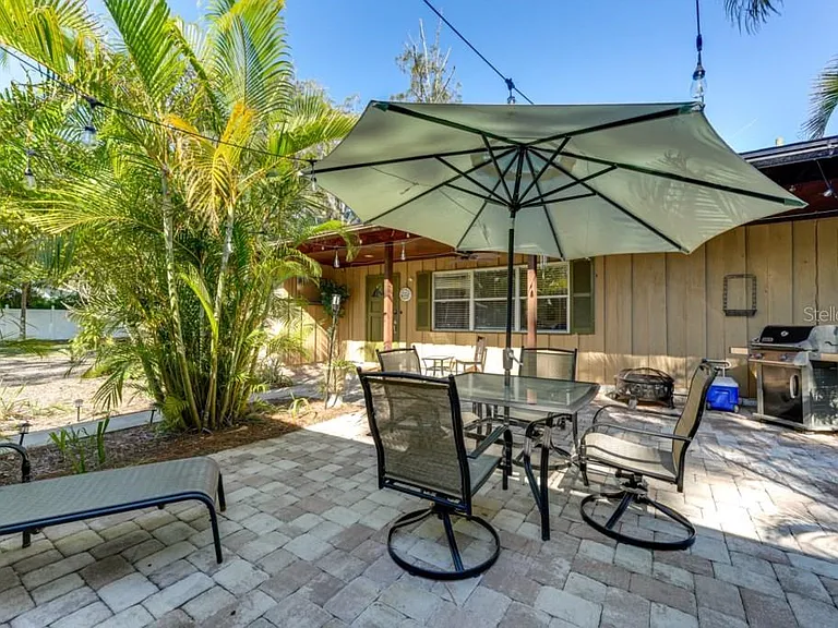 2301 Kalin Ln — Photo 10