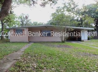 1609 S Simmons Pl, Plant City, FL 33563