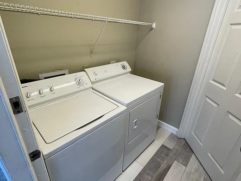 9303 Rockrose Dr — Photo 74