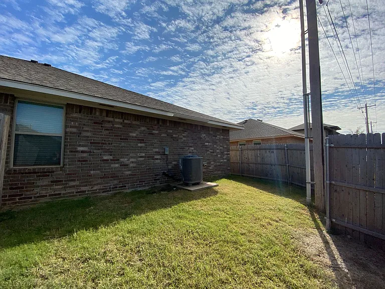 1503 Macalpine St — Photo 5