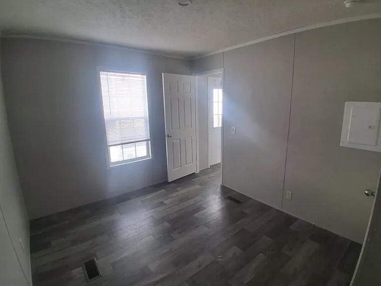 C4 Trailerville Ct — Photo 17