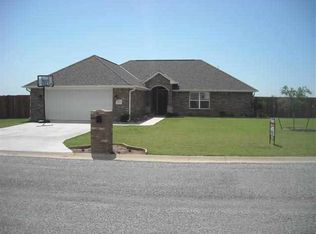 1211 Maple Ave, Elgin, OK 73538