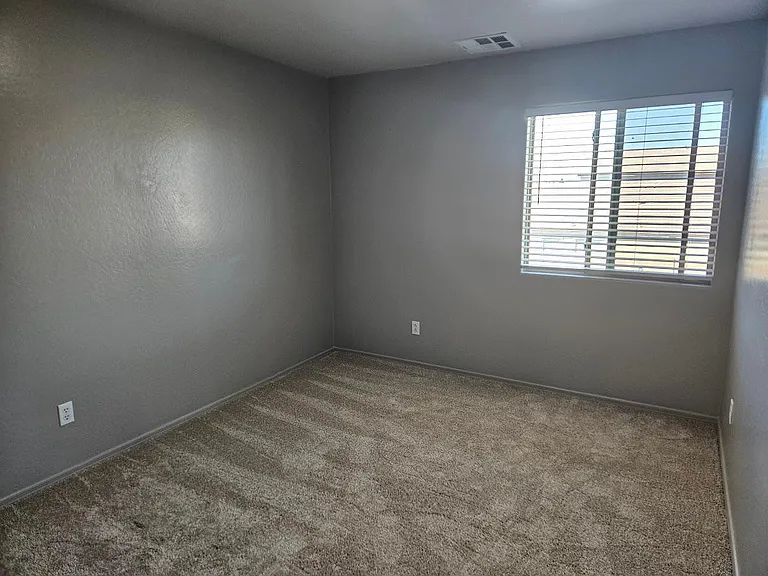 36337 W Velazquez Dr — Photo 14